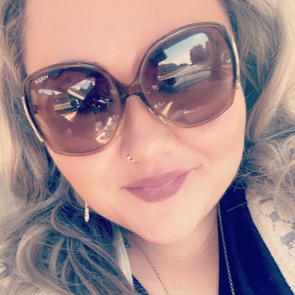 Meet your Posher, Lyndsey